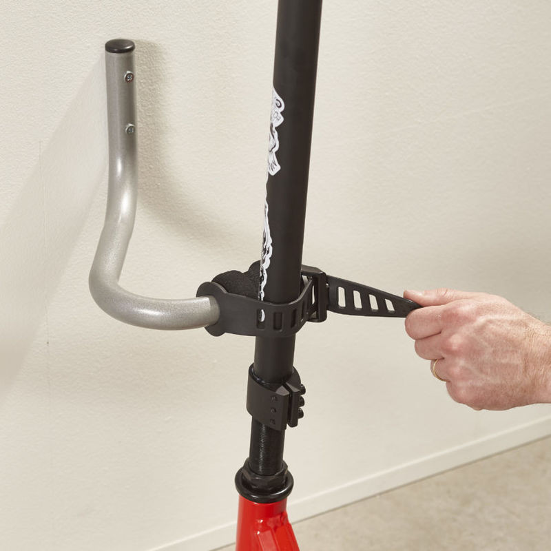 Range Trottinette mural - Mottez M057V (2)