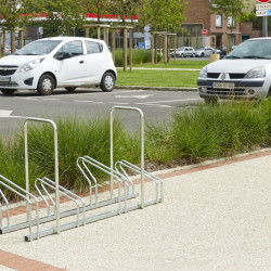 Râtelier à vélos 4 Vélos - 2 Niveaux côte à côte avec Arceaux - Mottez M024V4AR (2)