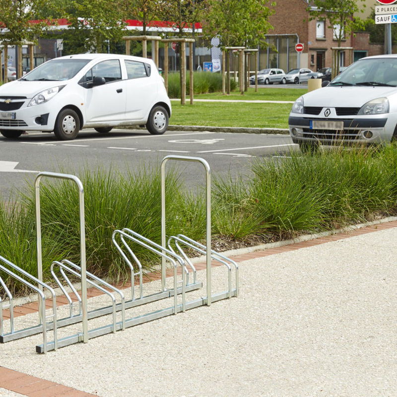 Râtelier à vélos 4 Vélos - 2 Niveaux côte à côte avec Arceaux - Mottez M024V4AR (2)